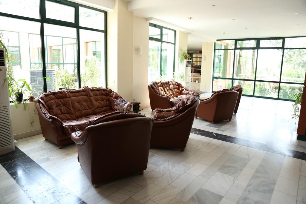 מאמאיה Hotel Amiral מראה חיצוני תמונה