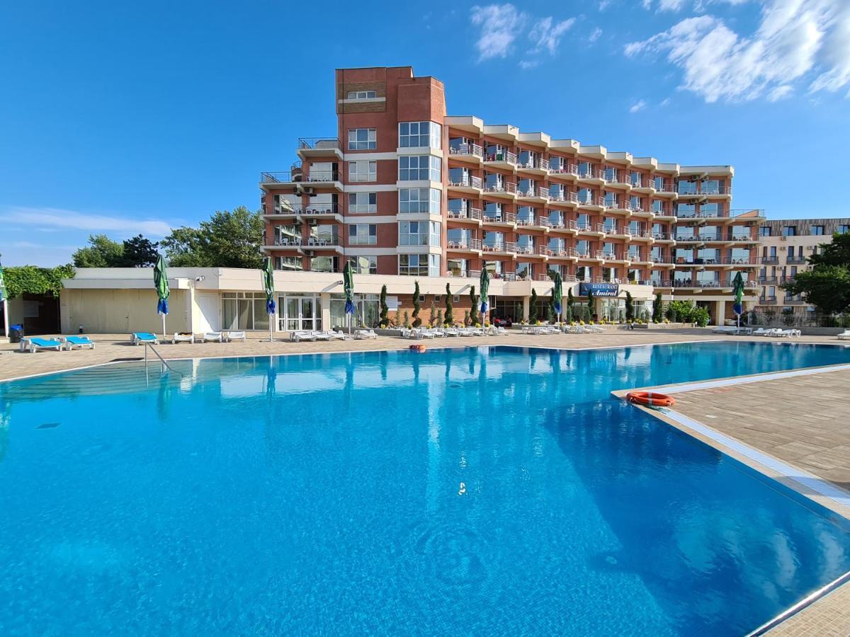 מאמאיה Hotel Amiral מראה חיצוני תמונה