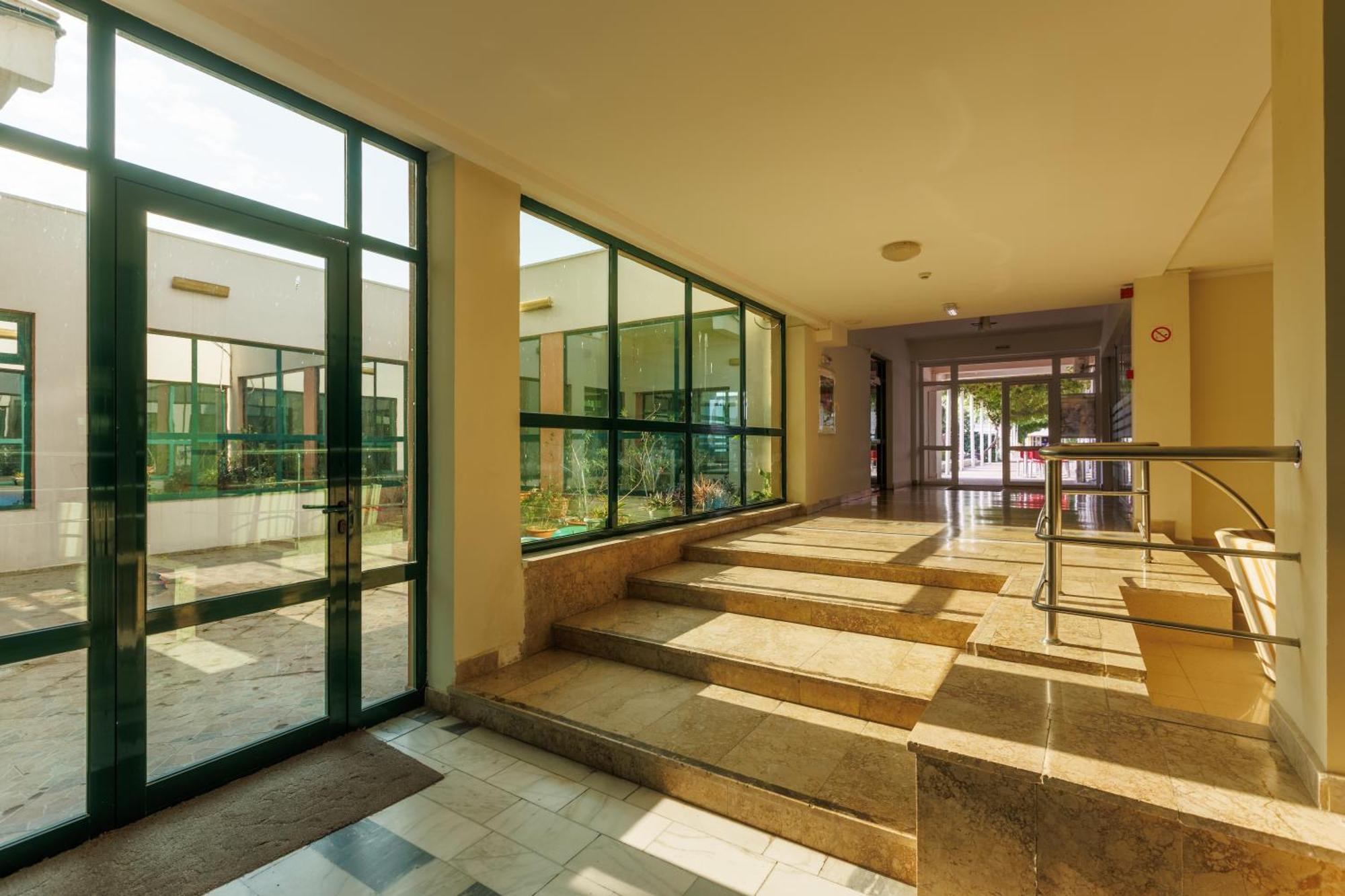 מאמאיה Hotel Amiral מראה חיצוני תמונה