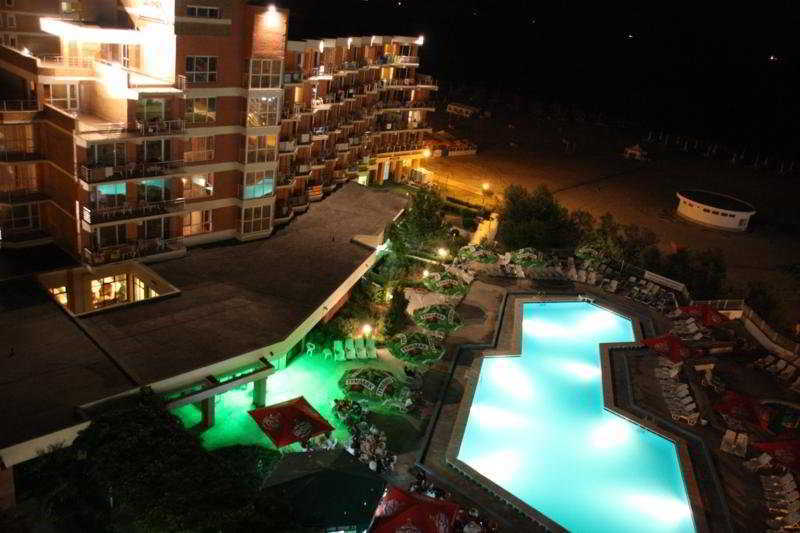 מאמאיה Hotel Amiral מראה חיצוני תמונה
